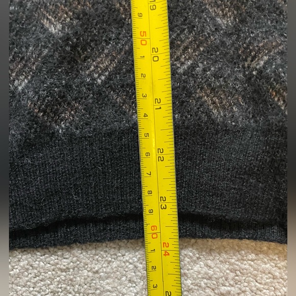 Pure wool sweater - toasty warm! - Picture 5 of 5